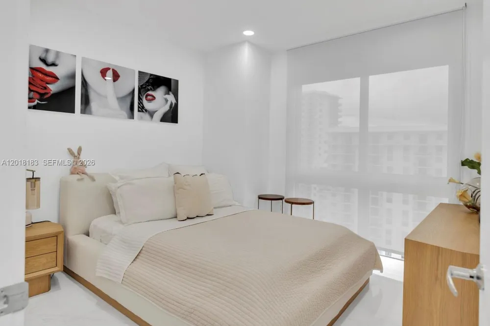 16385 Biscayne Blvd #2101 North Miami Beach, FL 33160