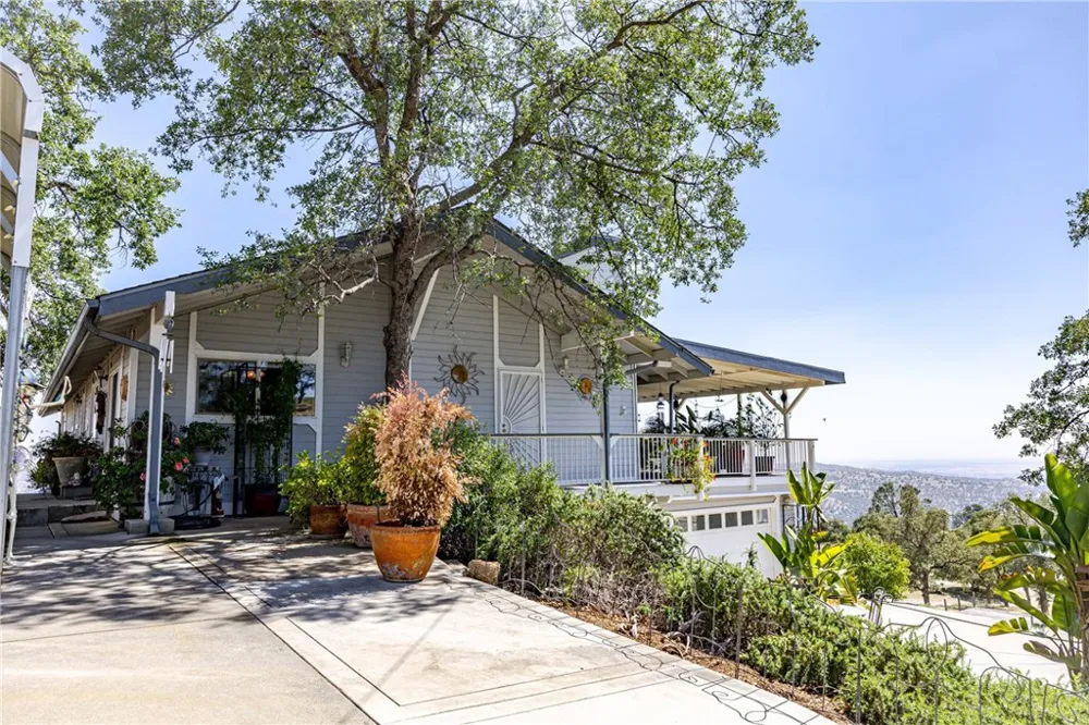 29657 Lilley Mountain Coarsegold, CA 93614