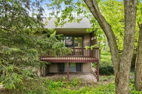643 Crestview Street #27