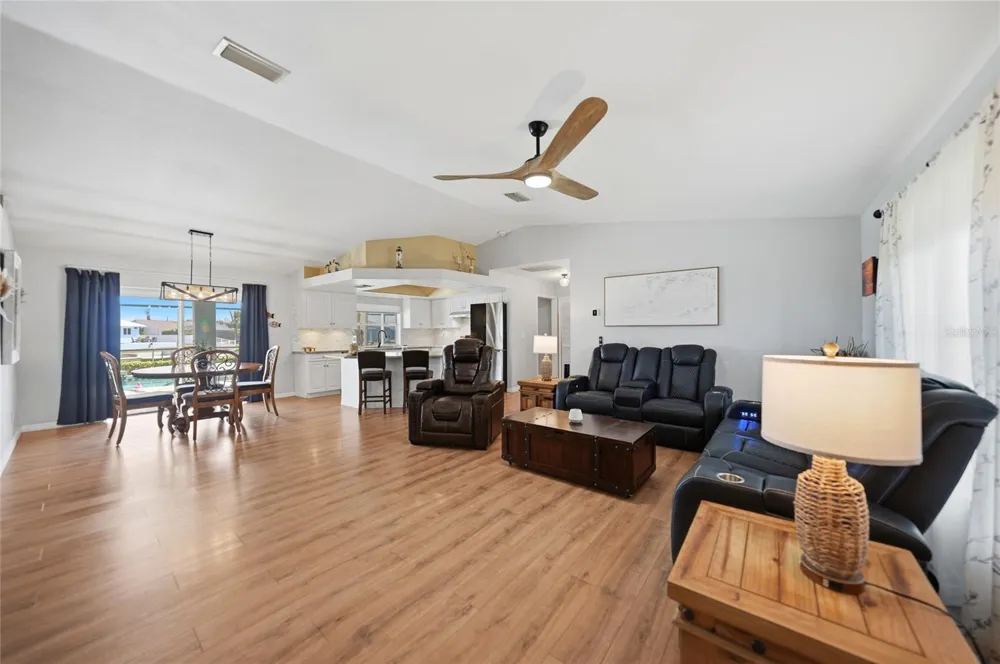 515 GLEASON PARKWAY Cape Coral, FL 33914