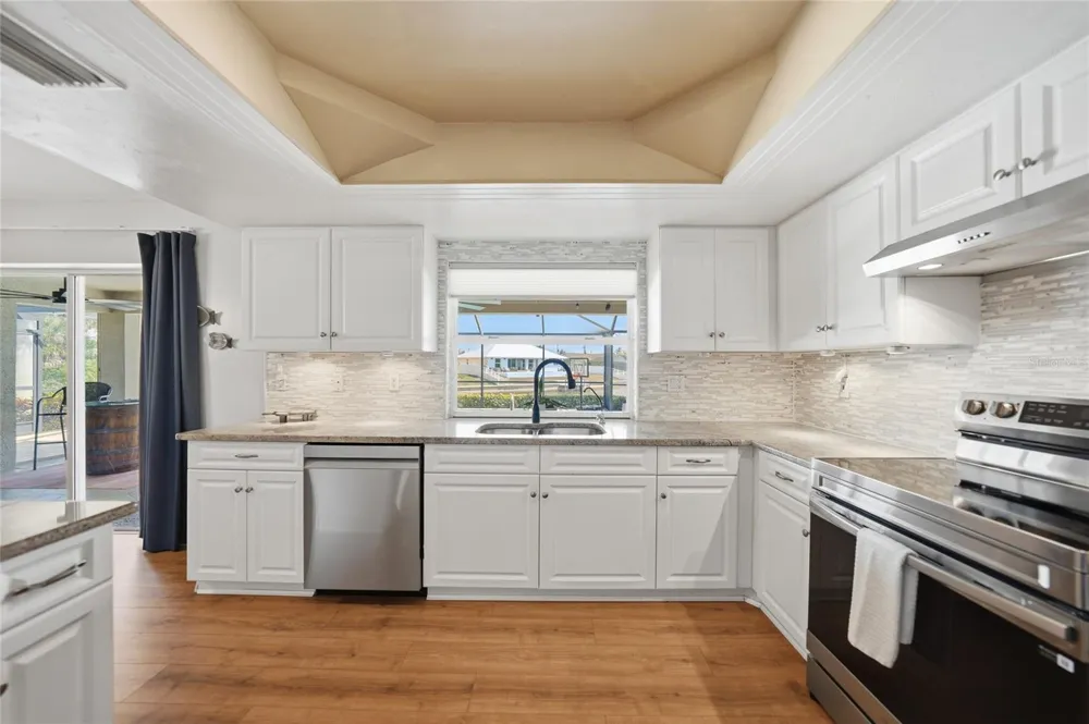 515 GLEASON PARKWAY Cape Coral, FL 33914