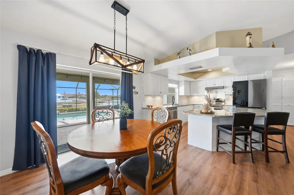 515 GLEASON PARKWAY Cape Coral, FL 33914