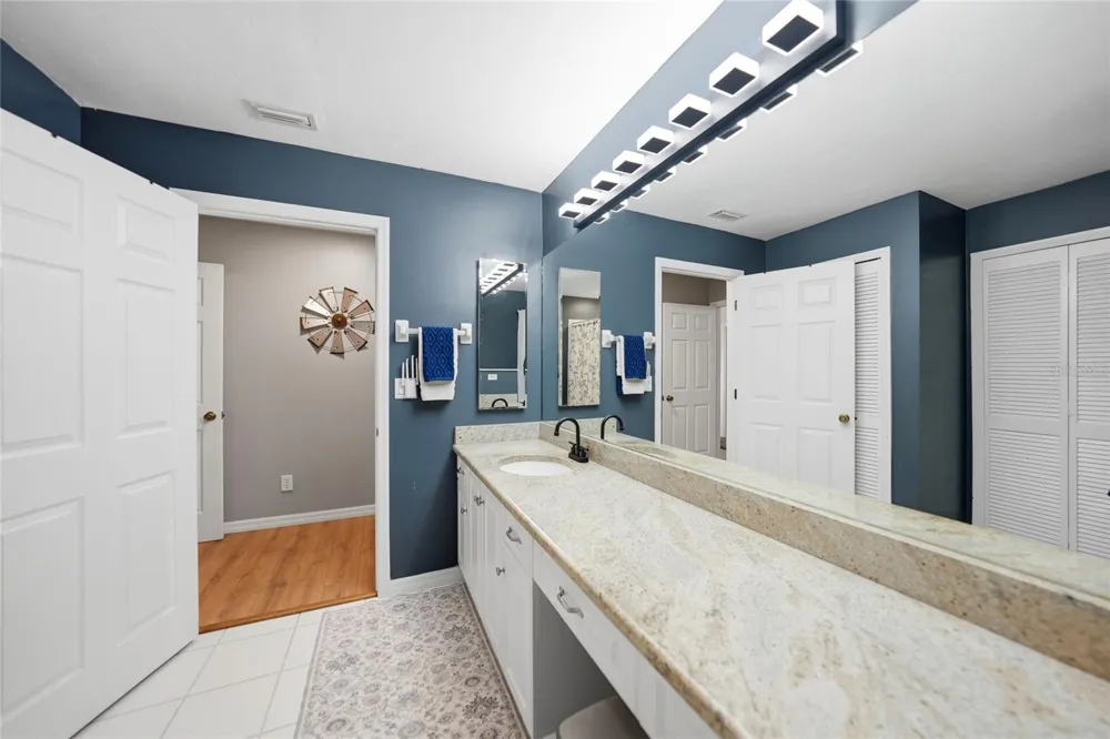 515 GLEASON PARKWAY Cape Coral, FL 33914