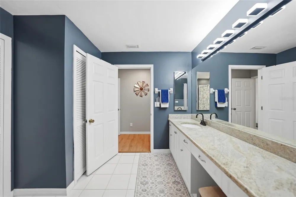 515 GLEASON PARKWAY Cape Coral, FL 33914