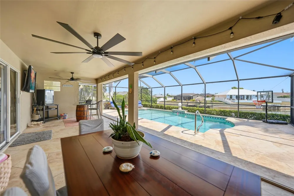 515 GLEASON PARKWAY Cape Coral, FL 33914