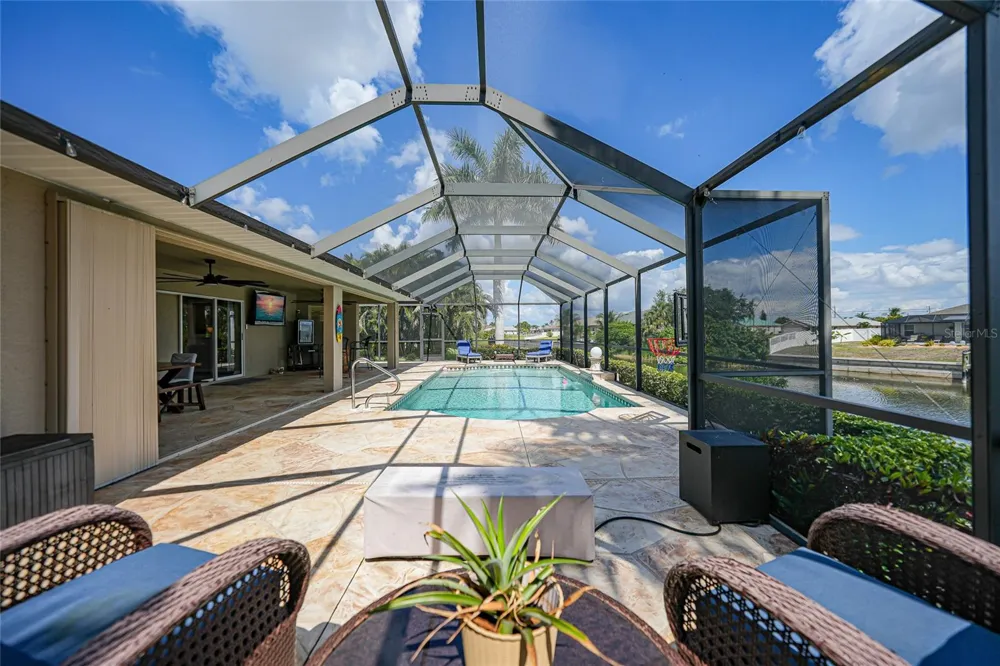 515 GLEASON PARKWAY Cape Coral, FL 33914