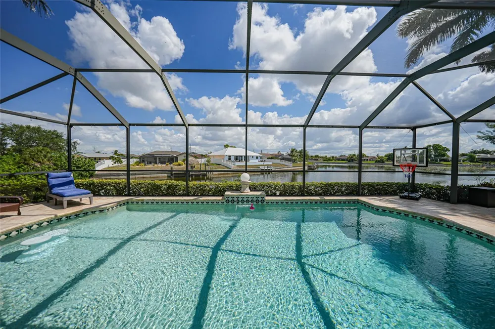 515 GLEASON PARKWAY Cape Coral, FL 33914