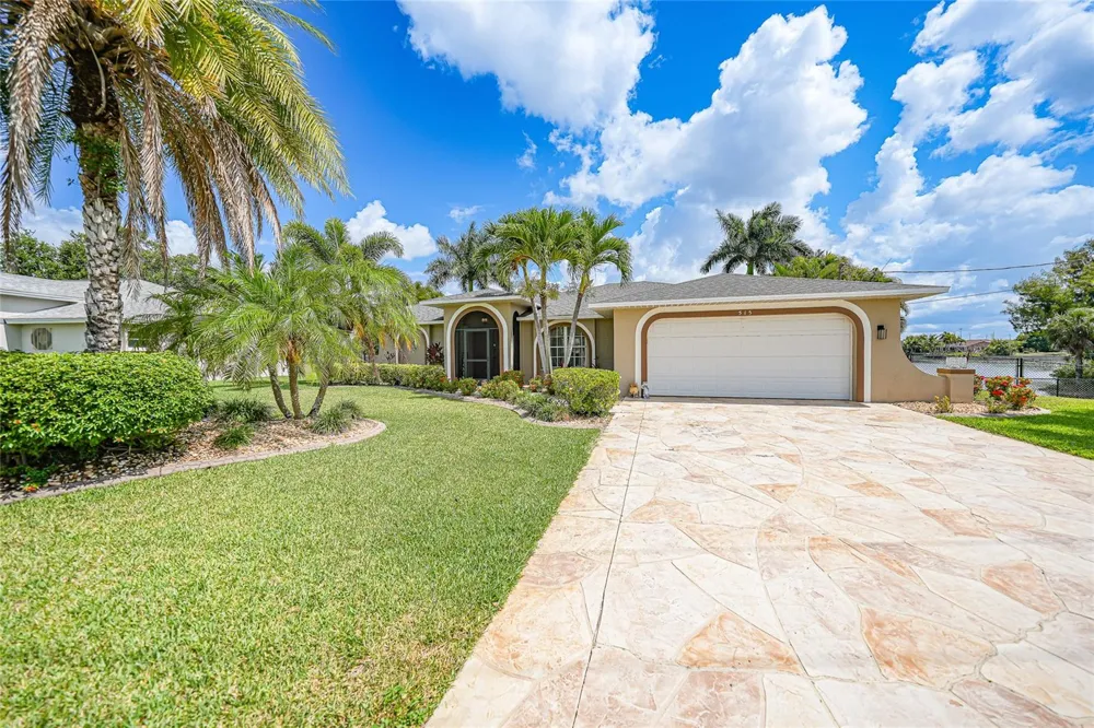 515 GLEASON PARKWAY Cape Coral, FL 33914