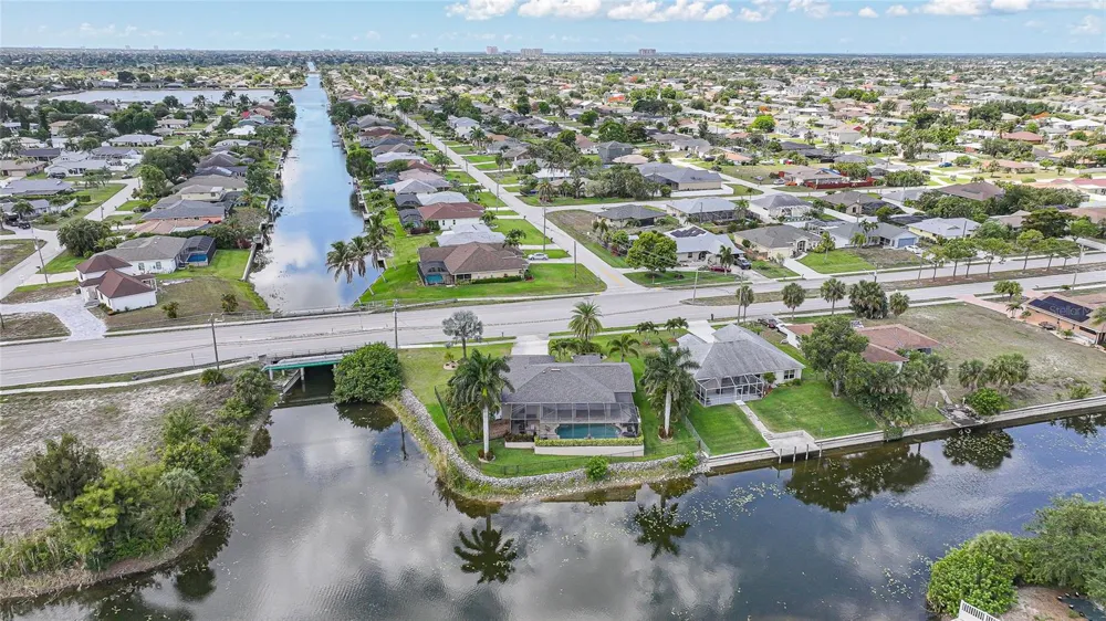 515 GLEASON PARKWAY Cape Coral, FL 33914