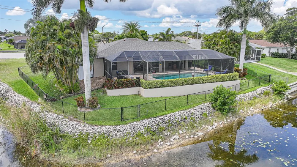 515 GLEASON PARKWAY Cape Coral, FL 33914