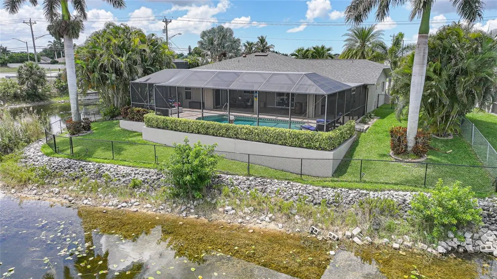 515 GLEASON PARKWAY Cape Coral, FL 33914