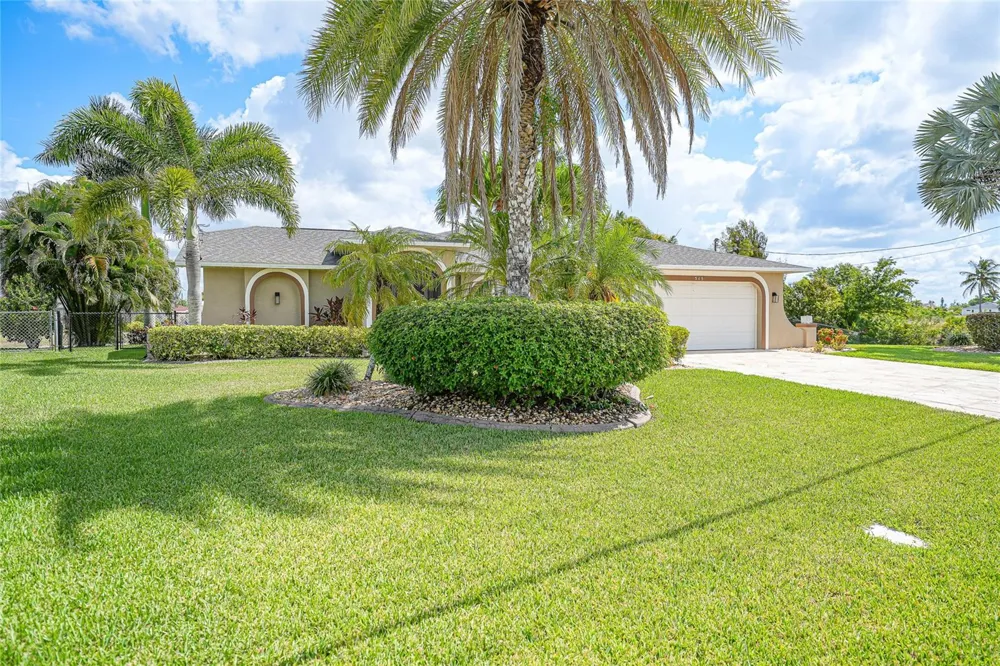 515 GLEASON PARKWAY Cape Coral, FL 33914