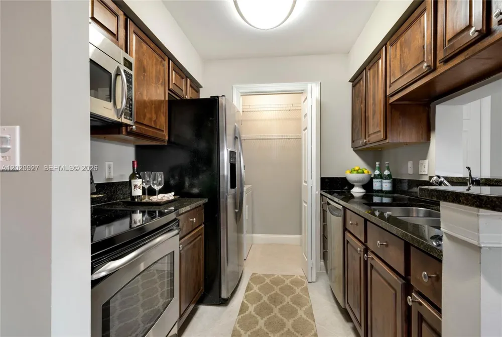 6503 Military Trl #Valencia Boca Raton, FL 33496
