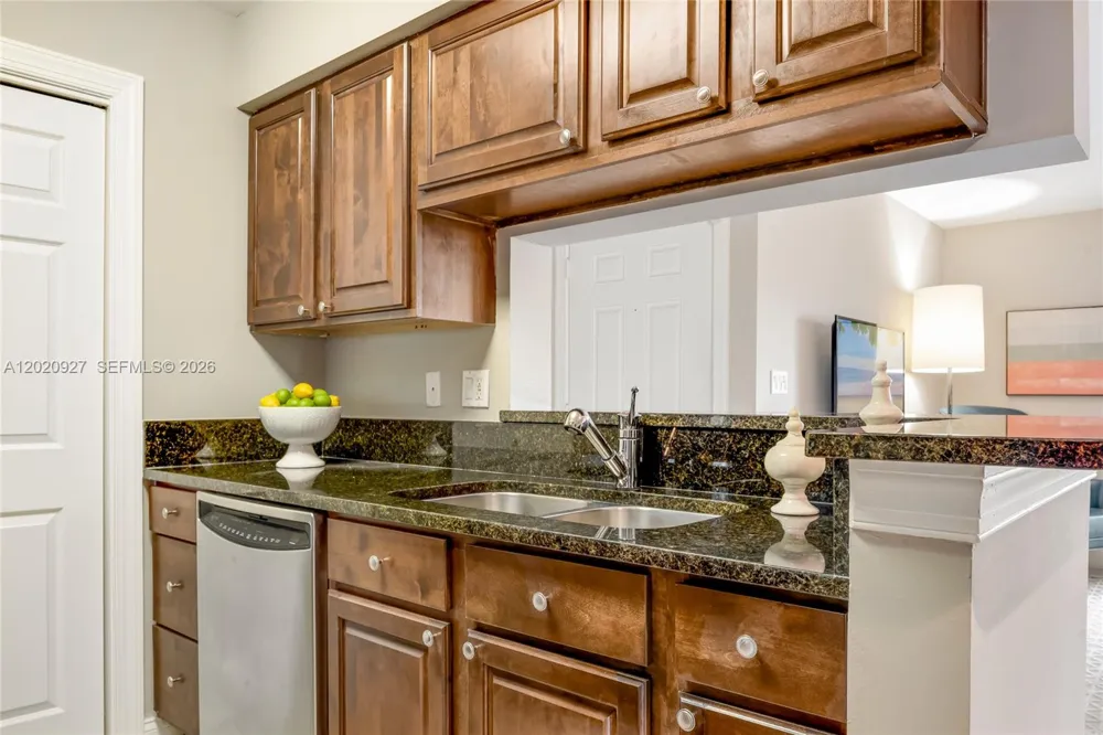6503 Military Trl #Valencia Boca Raton, FL 33496