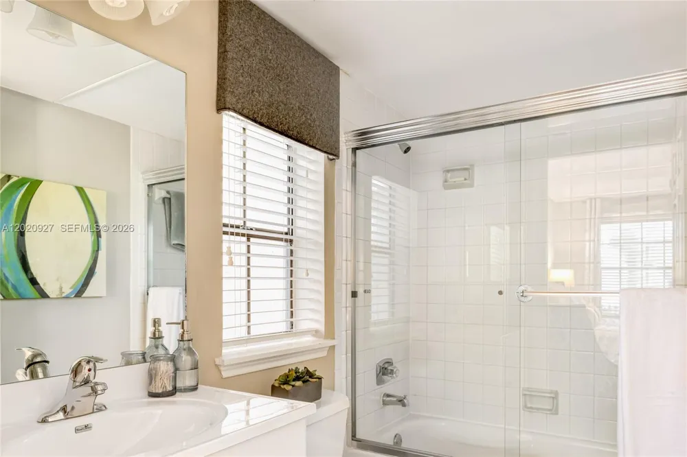 6503 Military Trl #Valencia Boca Raton, FL 33496
