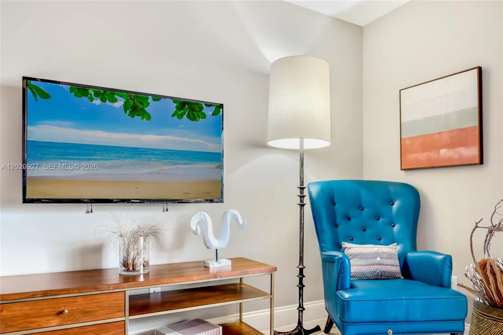 6503 Military Trl #Valencia Boca Raton, FL 33496