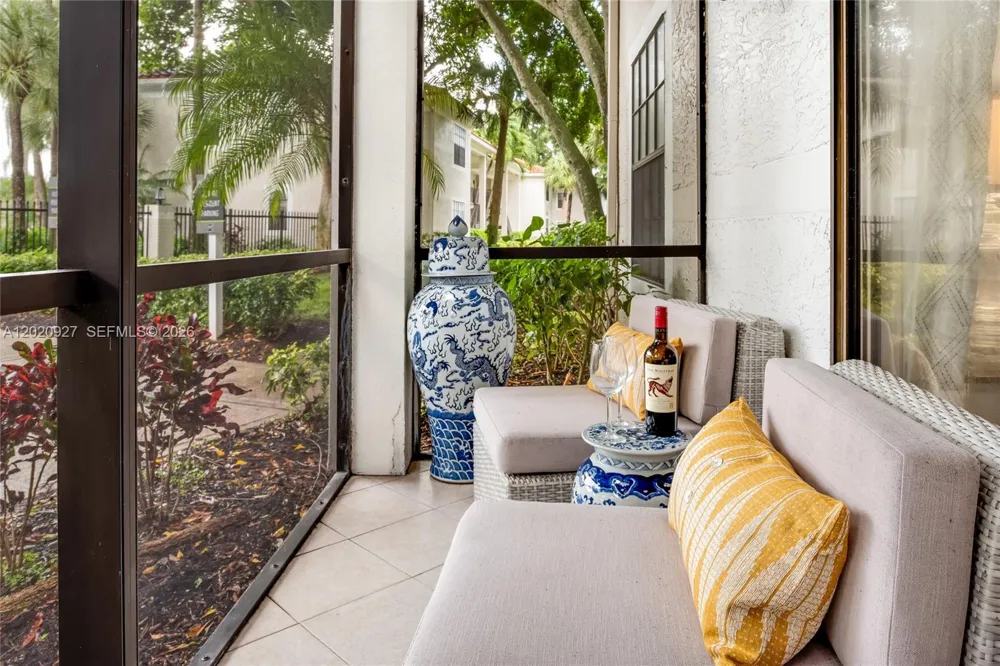 6503 Military Trl #Valencia Boca Raton, FL 33496