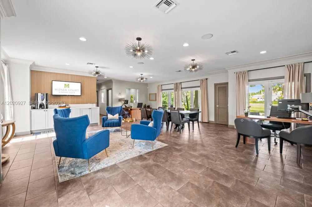 6503 Military Trl #Valencia Boca Raton, FL 33496
