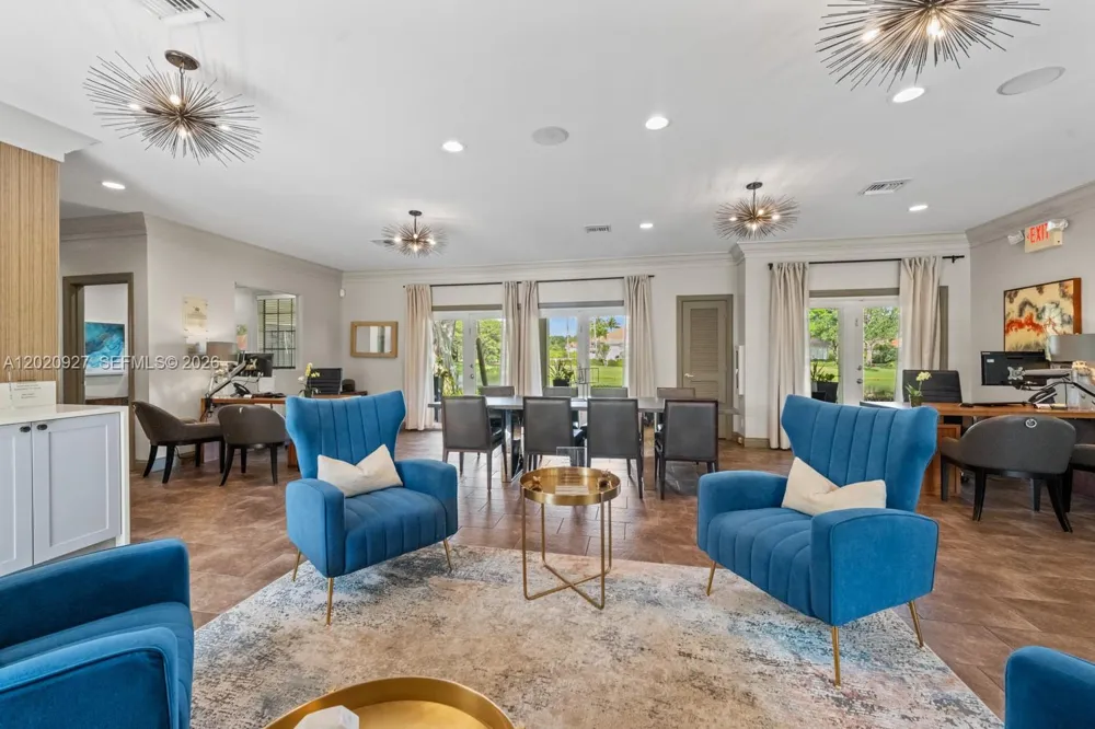 6503 Military Trl #Valencia Boca Raton, FL 33496