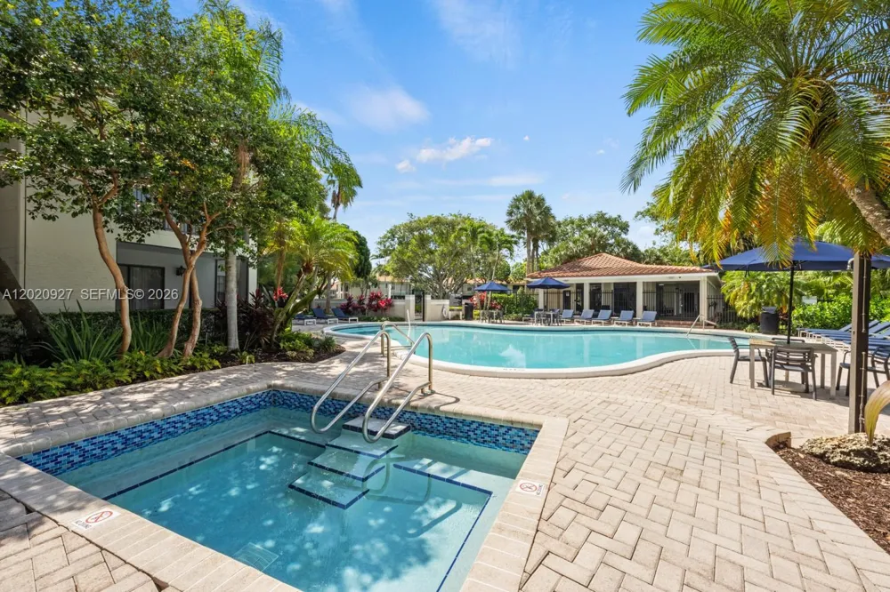 6503 Military Trl #Valencia Boca Raton, FL 33496