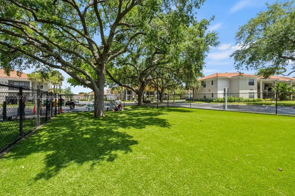 6503 Military Trl #Valencia Boca Raton, FL 33496