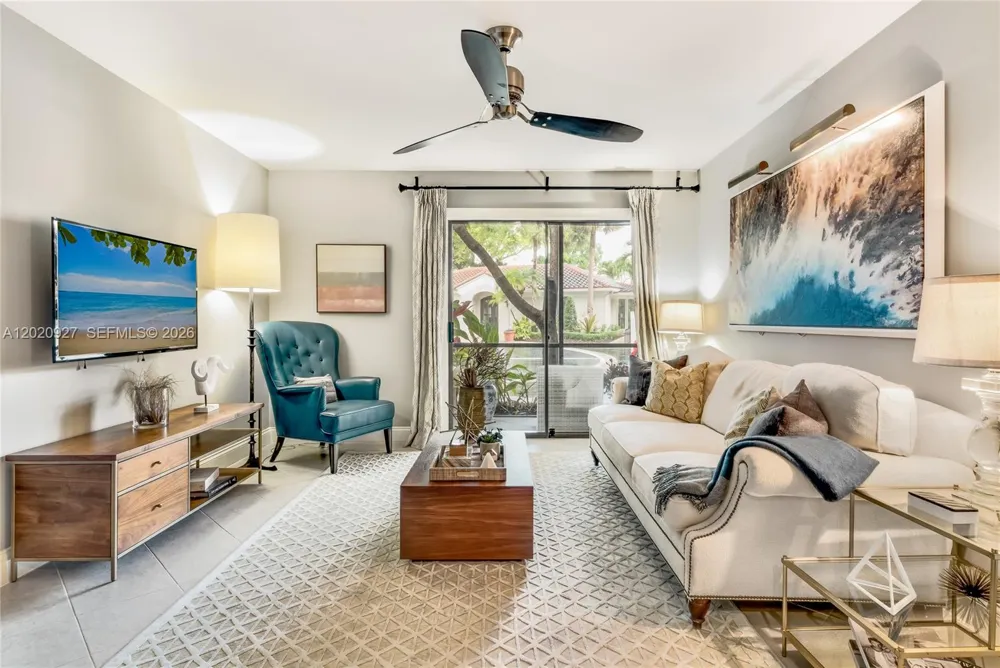 6503 Military Trl #Valencia Boca Raton, FL 33496