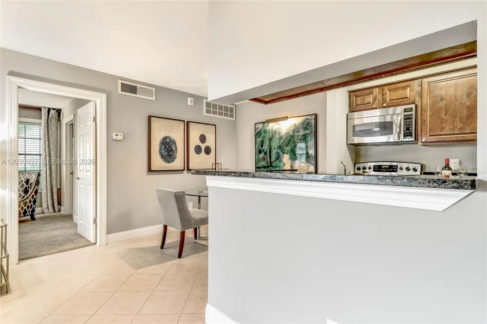 6503 Military Trl #Valencia Boca Raton, FL 33496