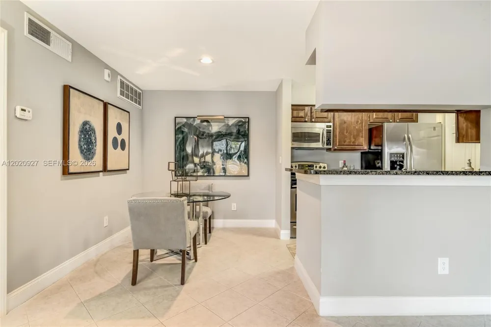 6503 Military Trl #Valencia Boca Raton, FL 33496