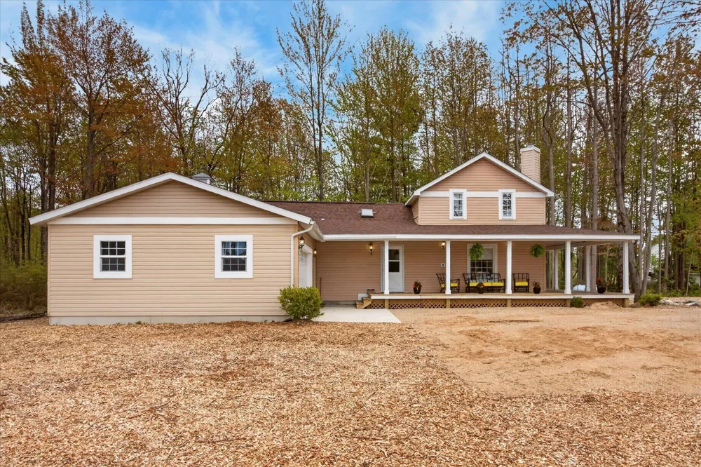 6811 116th Avenue Ganges Township, MI 49408