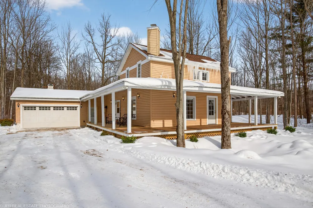 6811 116th Avenue Ganges Township, MI 49408