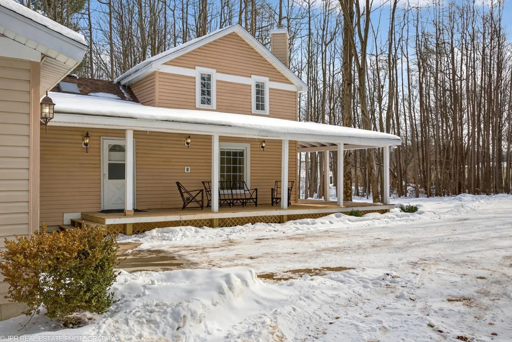 6811 116th Avenue Ganges Township, MI 49408