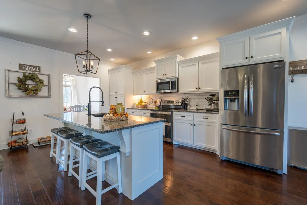 562 Double Eagle Dr Summertown, TN 38483