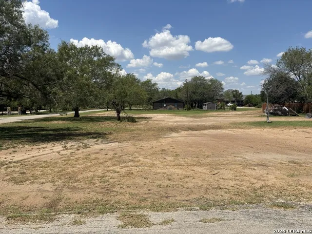 00 Curtis Devine, TX 78016