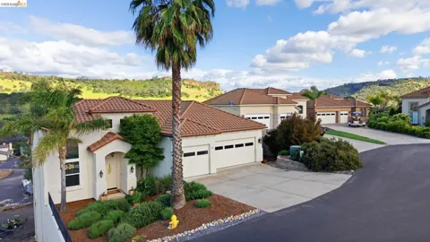 32 Apollo Ln