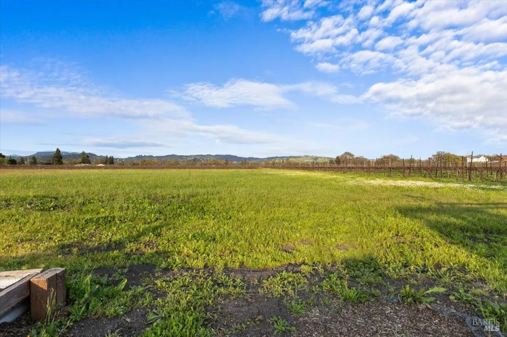 2062 Woolsey Road Fulton, CA 95439