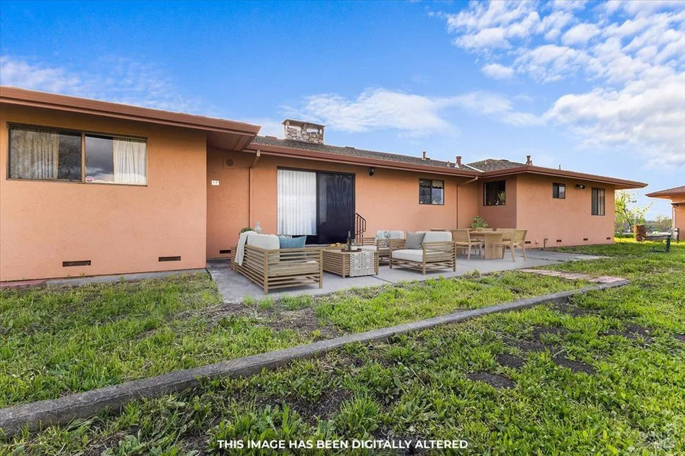 2062 Woolsey Road Fulton, CA 95439