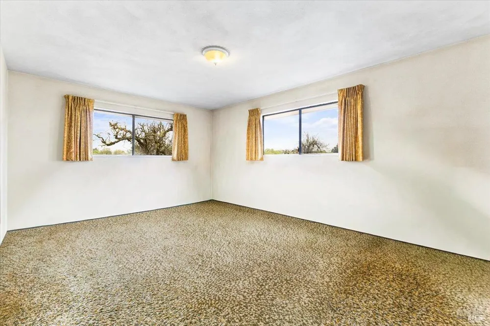2062 Woolsey Road Fulton, CA 95439