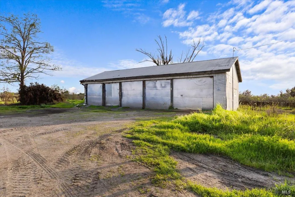 2062 Woolsey Road Fulton, CA 95439