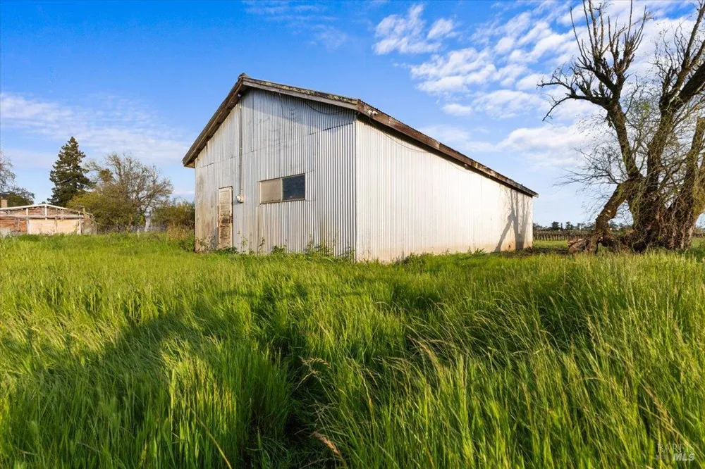 2062 Woolsey Road Fulton, CA 95439