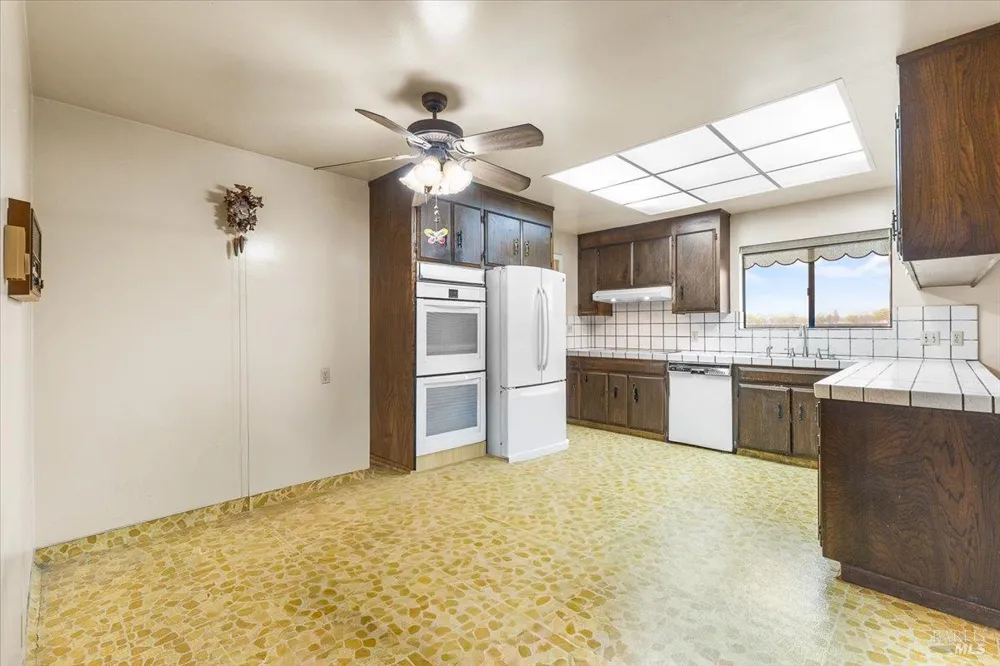 2062 Woolsey Road Fulton, CA 95439