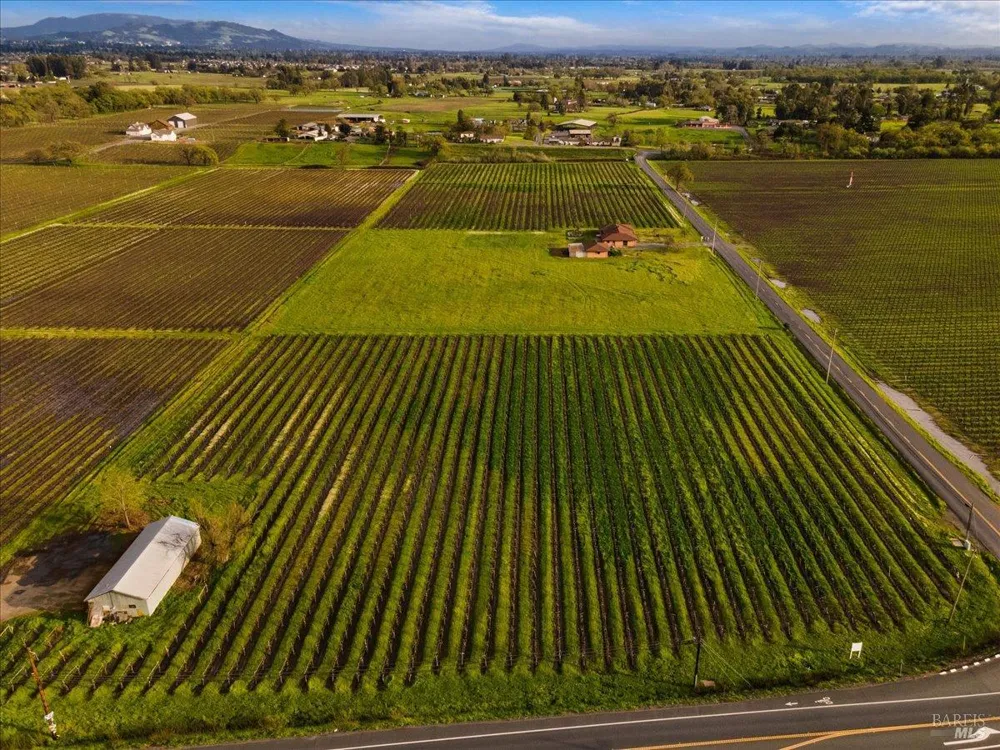 2062 Woolsey Road Fulton, CA 95439