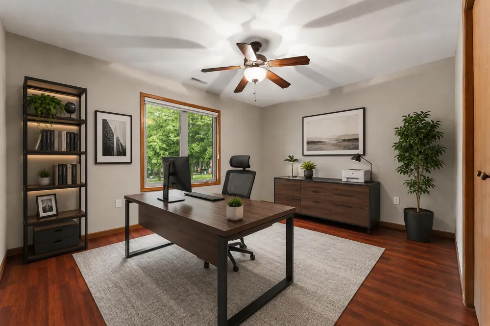 2549 Lakeshore Drive Crown Point, IN 46307