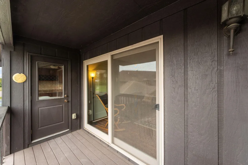 2549 Lakeshore Drive Crown Point, IN 46307