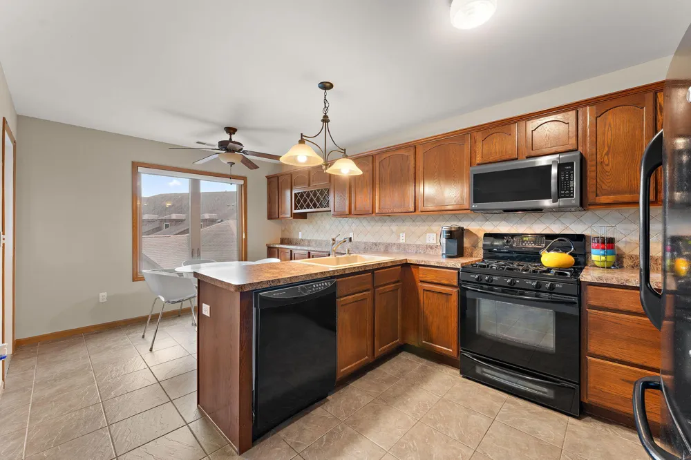 2549 Lakeshore Drive Crown Point, IN 46307