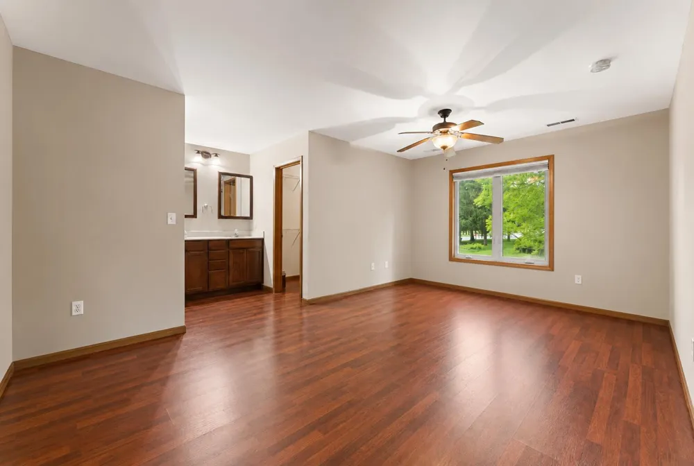 2549 Lakeshore Drive Crown Point, IN 46307