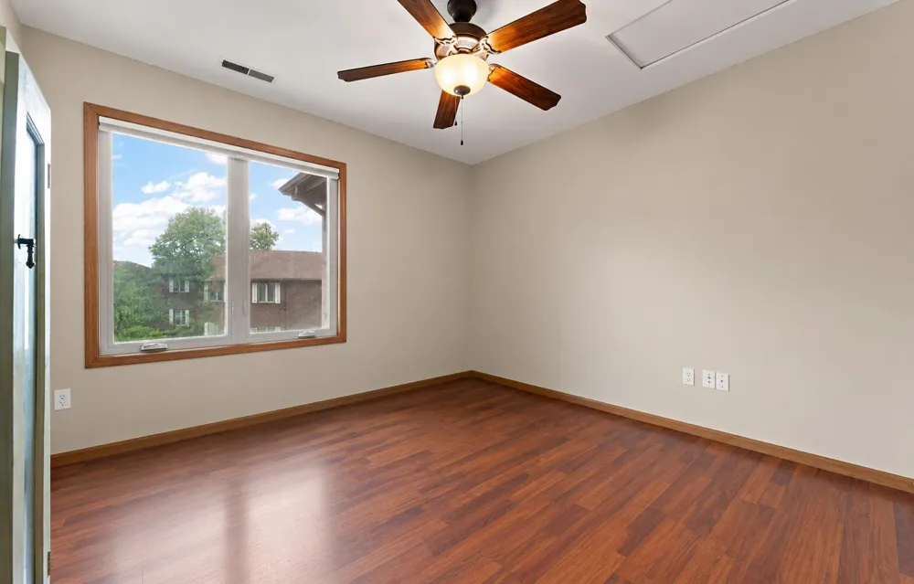 2549 Lakeshore Drive Crown Point, IN 46307
