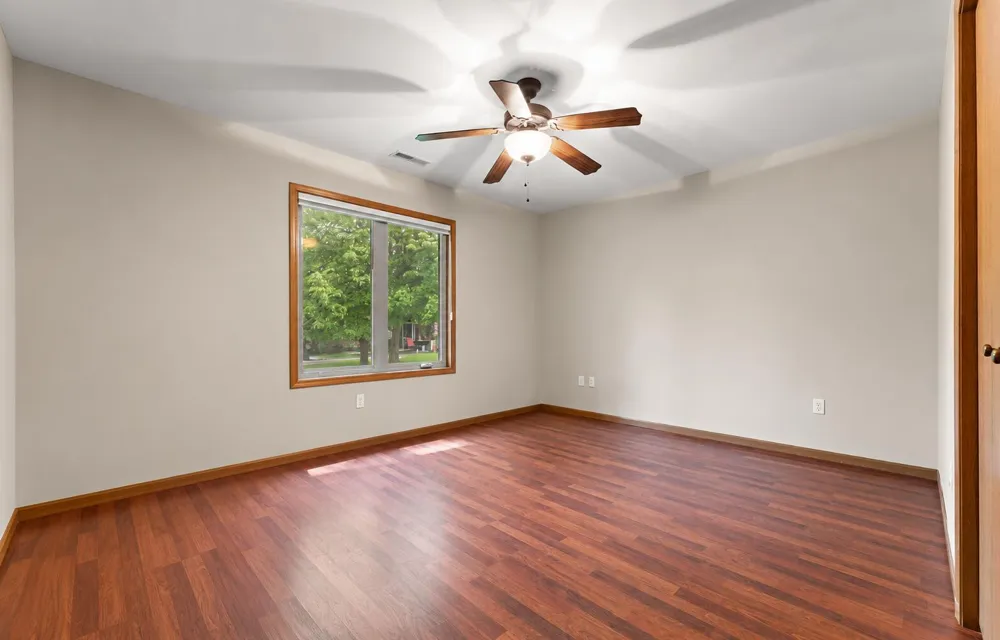 2549 Lakeshore Drive Crown Point, IN 46307