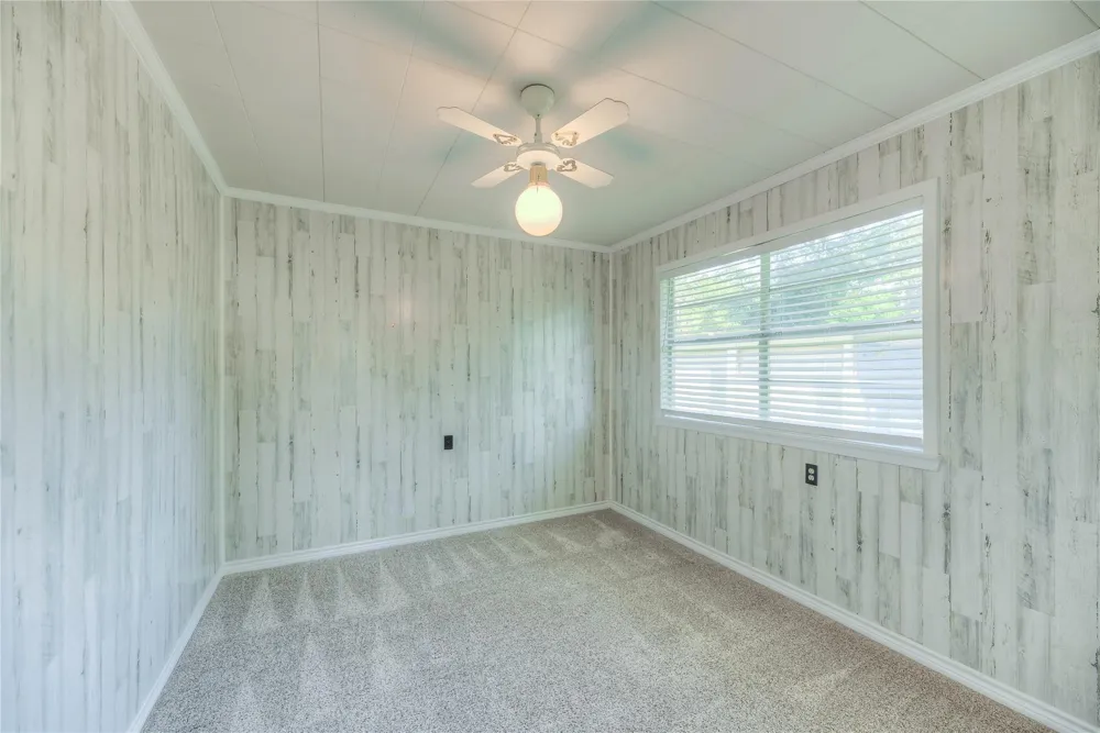 323 Lakeview Drive Onalaska, TX 77360