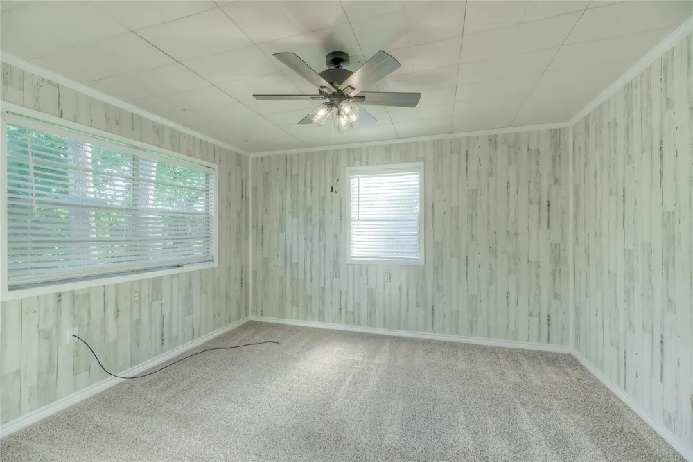 323 Lakeview Drive Onalaska, TX 77360