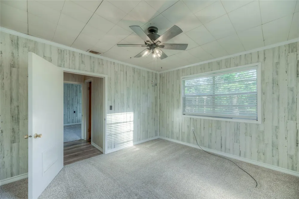 323 Lakeview Drive Onalaska, TX 77360
